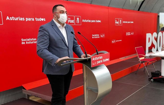 El secretario general de la FSA-PSOE y presidente del Gobierno del Principado de Asturias, Adrián Barbón