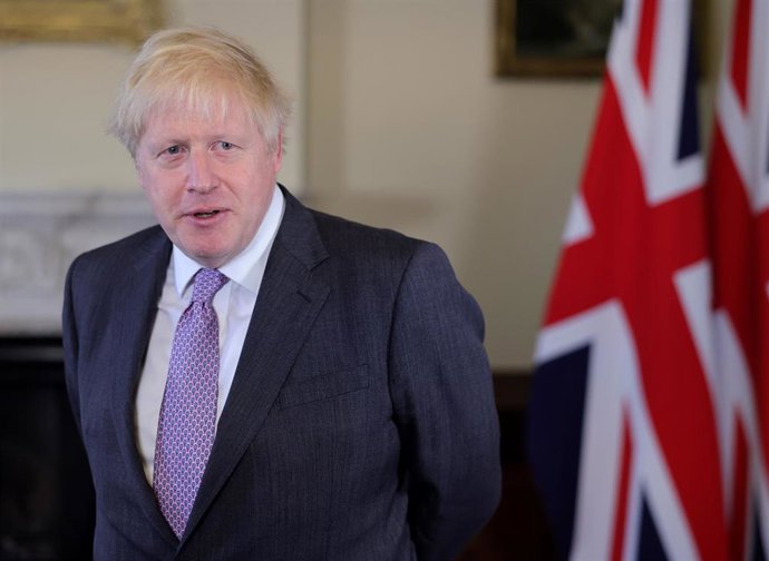HANDOUT - 13 December 2020, England, London: UK Prime Minister Boris Johnson briefs the media at 10 Downing Street after his call with European Commission President Ursula von der Leyen. Photo: Andrew Parsons/No10 Downing Street/dpa - ATTENTION: editori