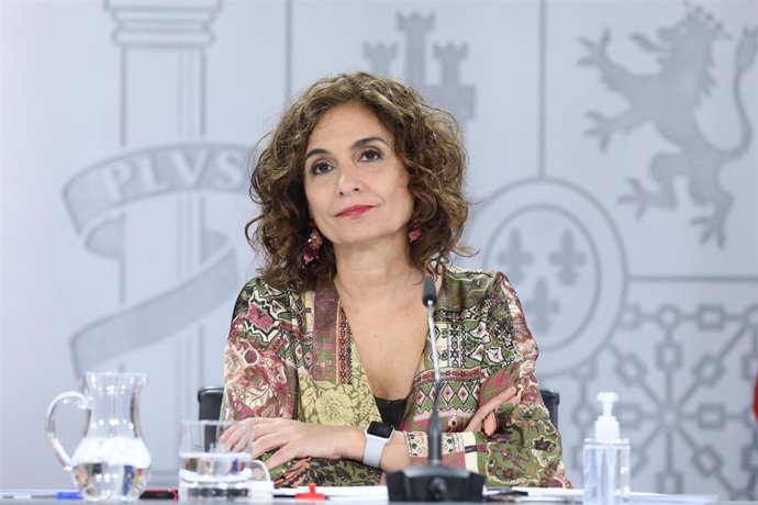 La ministra portavoz y de Hacienda, María Jesús Montero, comparece en rueda de prensa posterior al Consejo de Ministros en Moncloa, Madrid (España), a 22 de diciembre de 2020. 