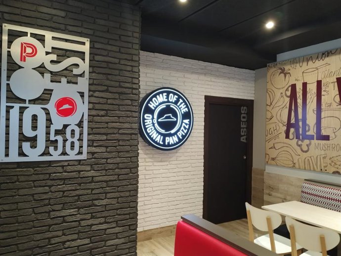 Interior del nuevo establecimiento de Pizza Hut en Burgos, que ha permitido crear 20 empleos.