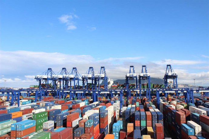 [Sevilla] Foto Y Nota De Prensa: Las Exportaciones Andaluzas Alcanzan Los 20.487 Millones De Euros Hasta Septiembre, Con Un Superávit Comercial De 2.011 Millones