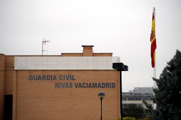 Cuartel de la Guardia Civil en Rivas Vaciamadrid, Madrid (España), a 17 de noviembre de 2020. Los agentes del grupo de Policía Judicial de la Guardia Civil de Rivas Vaciamadrid llevan la investigación sobre el asesinato el pasado viernes de un vecino de