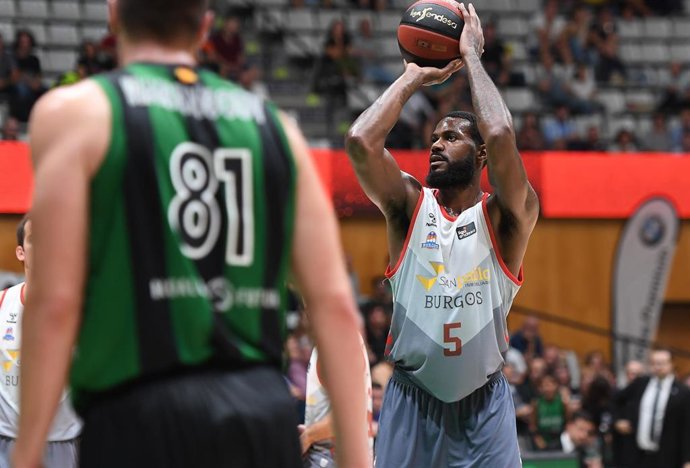 Earl Clark, en un partido con el San Pablo Burgos.