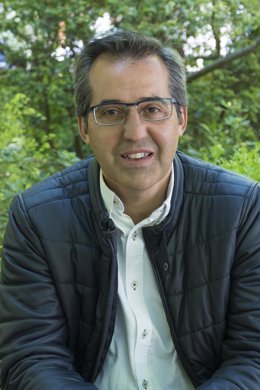 El número 8 de la lista electoral de la agrupación de electores CuencaNosUne, Jesús Alberto Pontones, será el nuevo concejal de la formación en el Ayuntamiento de Cuenca, una vez que César Sánchez ha renunciado a su acta para ocupar un Vicerrectorado