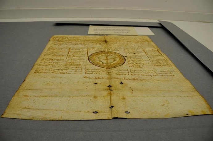 Calahorra restaurará dos documentos de su Archivo Municipal de los siglos XIII y XIV