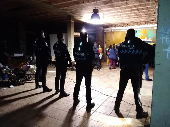 La Policía Local interviene en una fiesta en La Peraleda en Toledo.