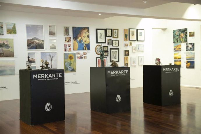 Merkarte reúne obras de 49 jóvenes artistas tinerfeños hasta el 20 de enero