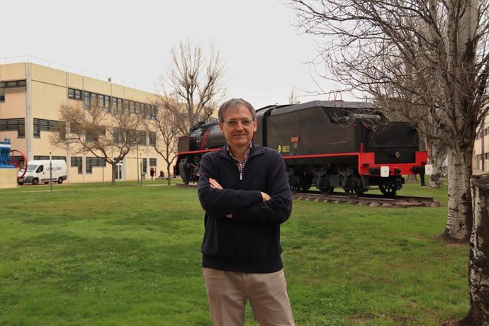 El catedrático de Física Aplicada, Javier F. Urchueguía.