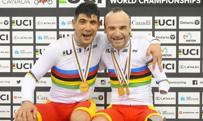 Ricardo Ten y Maurice Eckhard, en el Mundial de ciclismo adaptado en pista de 2020 en Milton