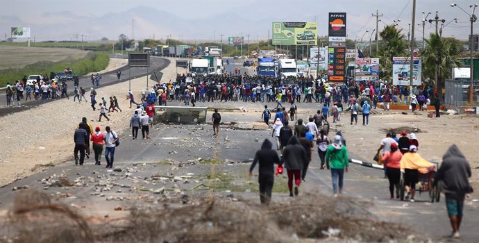 Imagen de las protestas y bloqueos por la Ley Agraria en Perú.