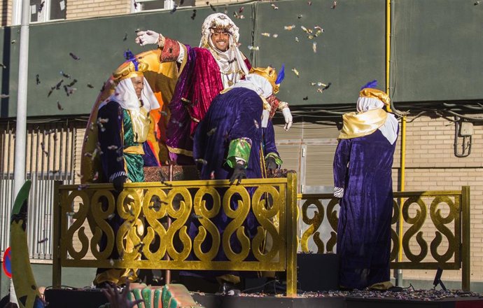 Salida de la cabalgata de los Reyes Magos en Huelva el pasado año 2019. 