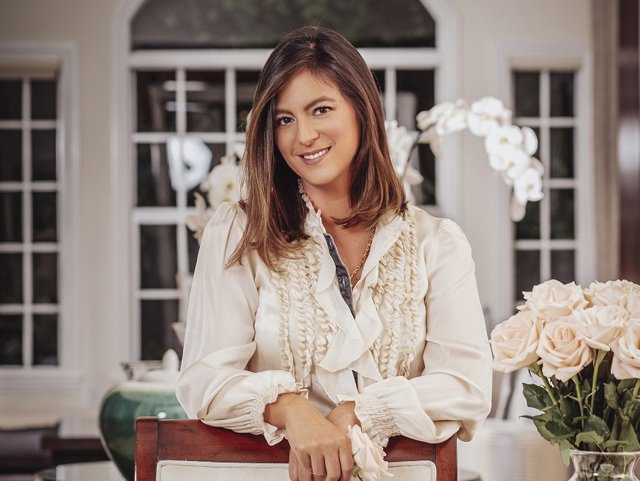 Chabeli Iglesias nos da unos sencillos tips para decorar la mesa con clase y elegancia esta Navidad