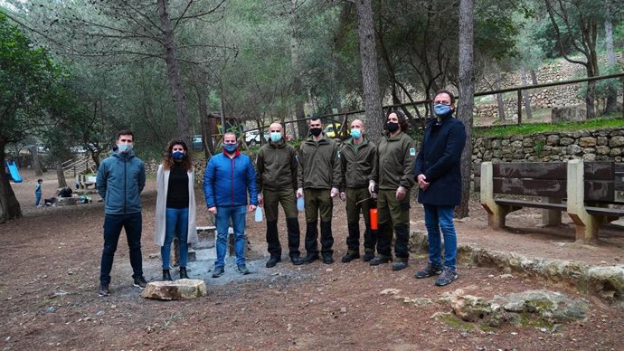 El conseller de Medio Ambiente y Territorio, Miquel Mir, en la visita de hoy.