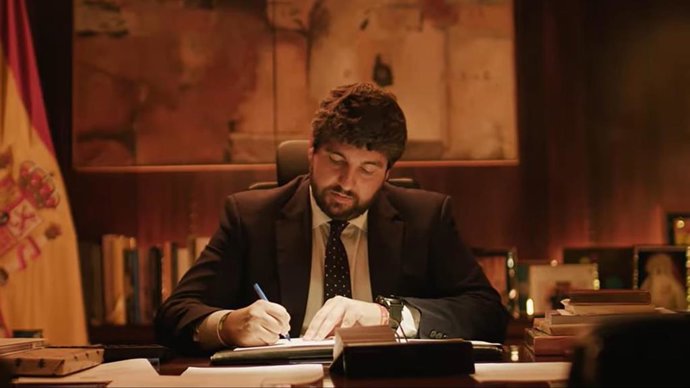 El presidente del Gobierno regional, en el vídeo en el que desea Feliz Navidad a todos los murcianos