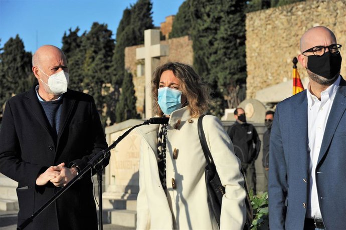 ngels Chacón (PDeCAT) en el cementiri de Montjuc de Barcelona en l'ofrena del PDeCAT davant la tomba de l'expresident de la Generalitat Francesc Maci
