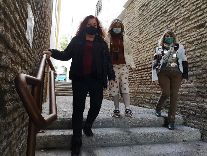 [Sevilla] Paseo De La O Triana. Nota De Prensa Y Fotografía.