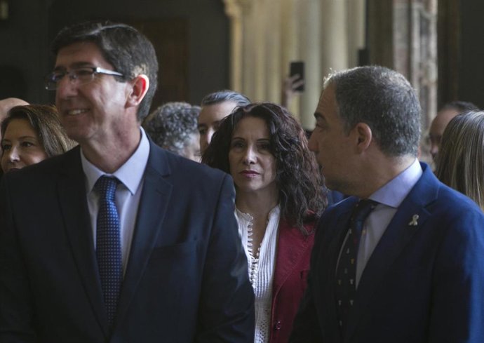 Toma de posesión de la presidenta del Consejo Consultivo de Andalucía, María Jesús Gallardo. (I-D) el vicepresidente de la Junta, Juan Marín, la consejera de Igualdad, Rocío Ruiz; y el consejero de Presidencia, Elías Bendodo. (Foto de archivo).
