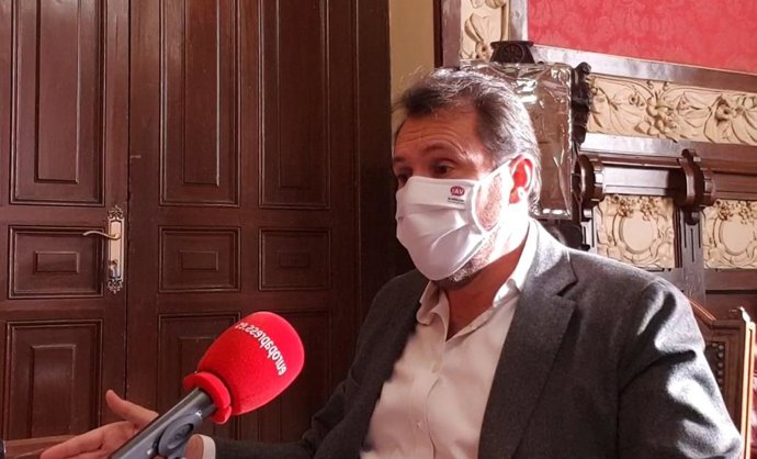 El alcalde de Valladolid, Óscar Puente, durante la entrevista con Europa Press Castilla y León.