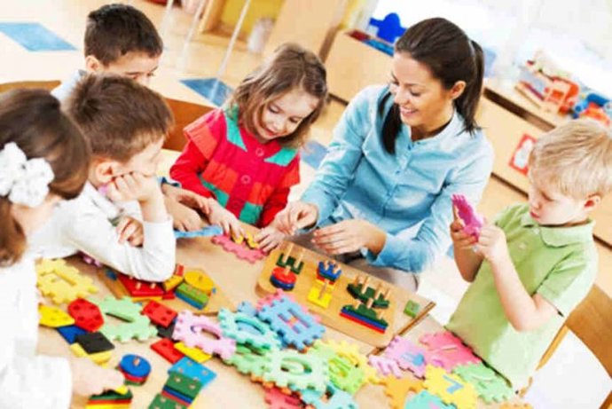 Cvirus.-Escuelas Infantiles prevé una pérdida de 10.000 empleos si Junta de Andalucía no destina fondos al sector