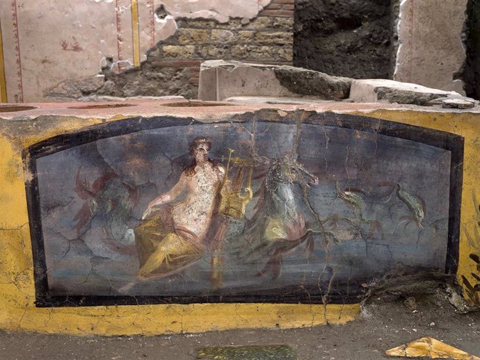 Un bar de cómida rápida intacto ha sido el último descubrimiento arqueológico en Pompeya.