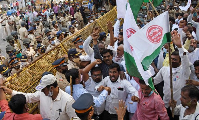 Protesta de agricultores en India. 