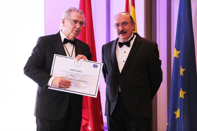 Pedro Torrecillas, urólogo malagueño y coordinador del Centro Internacional de Criocirugía y Criomedicina, recibe el Premio Pasteur de Medicina por su aportación y trayectoria en el mundo de la criocirugía.