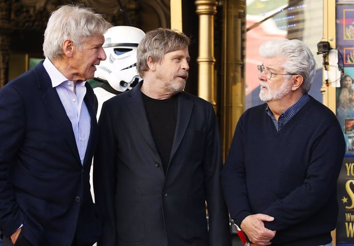 Mark Hamill, Harrison Ford y George Lucas en  The Hollywood Walk of Fame
