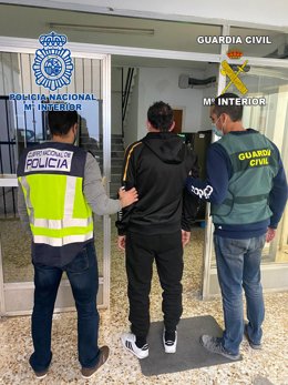 Detenido un hombre acusado de robar a una anciana con discapacidad