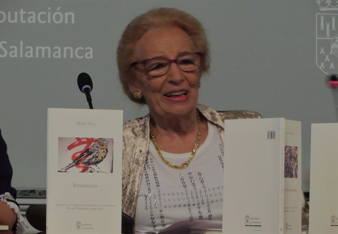 Imagen de la poeta Pilar Fernández Labrador, que da nombre al certamen.
