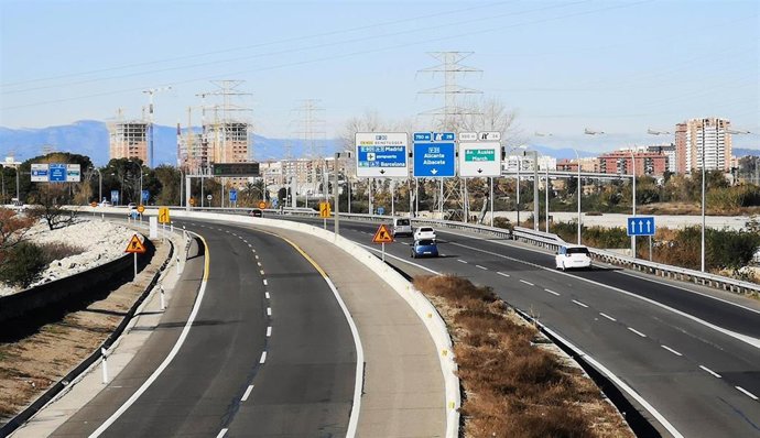 Señalización vertical en una carretera española