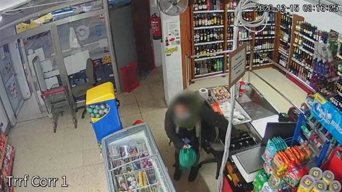 Detenida dos veces una mujer en Tarragona por dos hurtos y un robo con fuerza