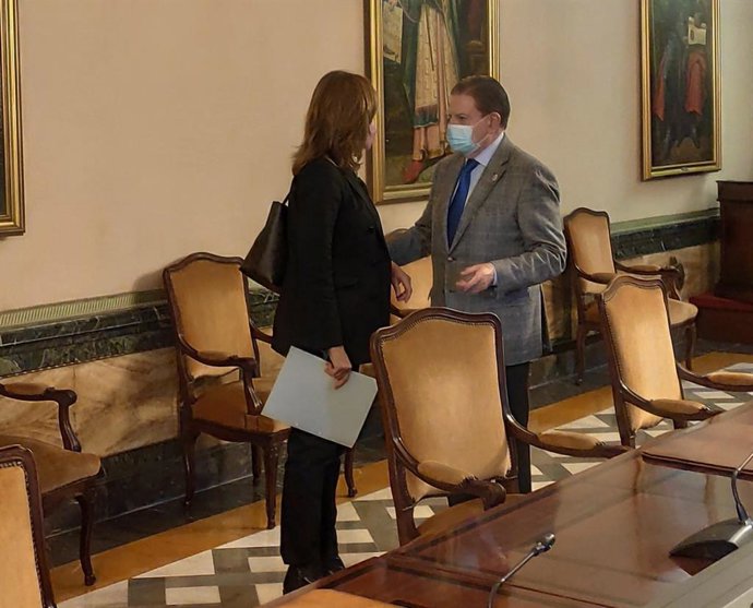 Alfredo Canteli, a la derecha