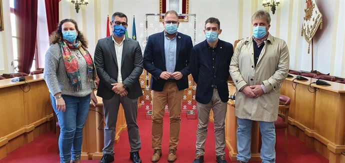 Autoridades en la presentación en Mérida del Proyecto Sabana