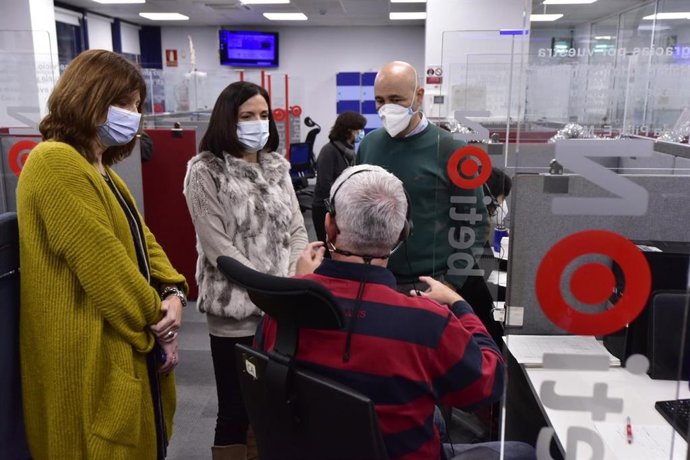 La consejera Beatriz Artolazabal, en un momento de la presentación de la encuesta de BetiON
