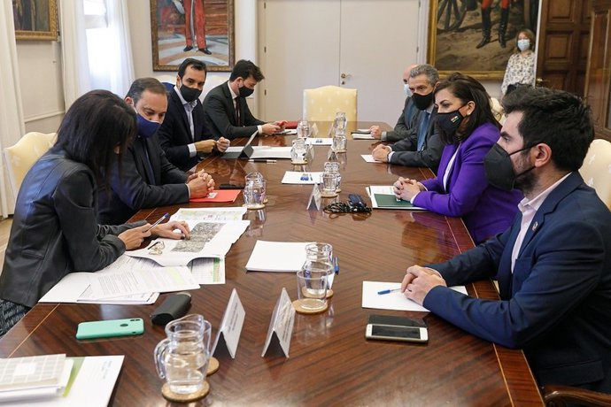 Mitma, Gobierno de La Rioja y Adif acuerdanla adaptación del tramo Castejón-Logroño a Velocidades de 200 a 220 km/h