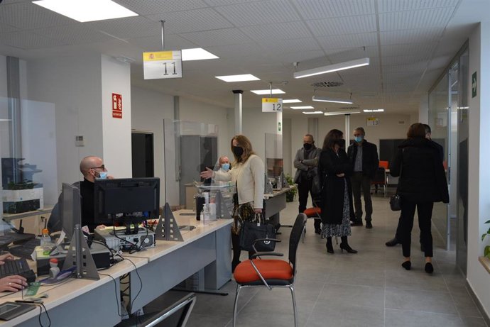 Visita de la delegada de Empleo, Formación y Trabajo Autónomo de la Junta en Granada, Virginia Fernández.