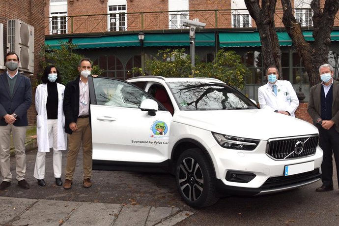 Entrega del XC40 al Hospital Niño Jesús.