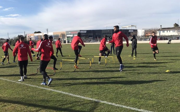 Varios jugadores del CF Reus Deportiu, en un entrenamiento durante la temporada 2018/19.