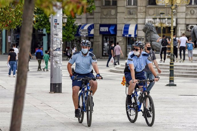 Policía en Skopie, Macedonia