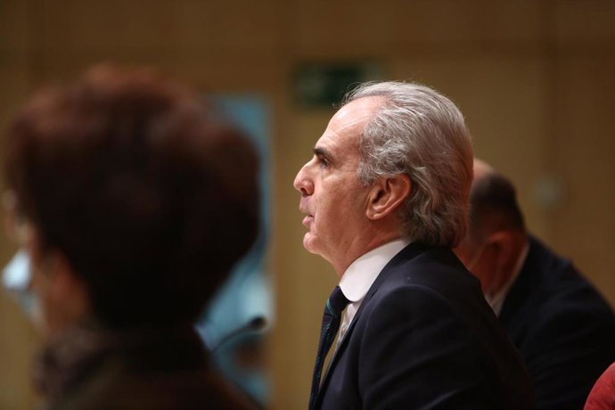 El consejero de Sanidad de la Comunidad de Madrid, Enrique Ruiz Escudero durante la rueda de prensa para actualizar la situación epidemiológica y asistencial en la región, en la Consejería de Sanidad, en Madrid (España), a 26 de diciembre de 2020. 