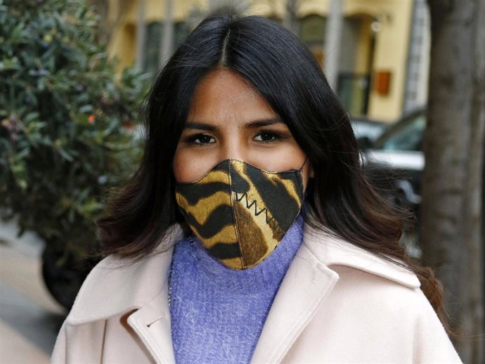 Isa Pantoja, con una original mascarilla