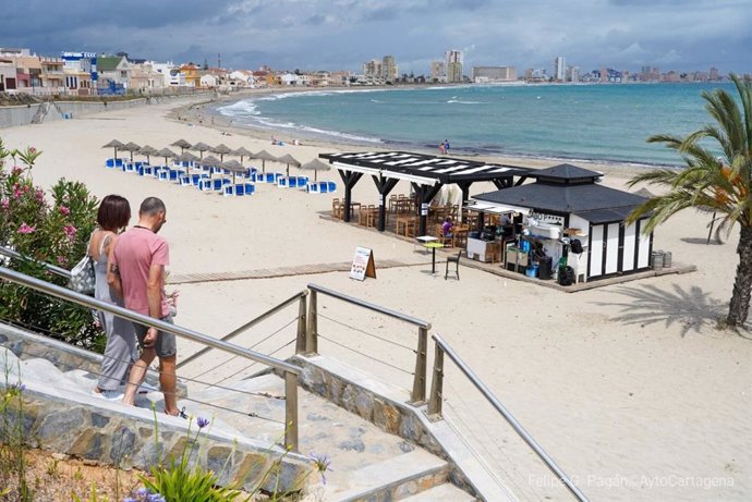 Coronavirus.- La alcaldesa de Cartagena pide a Costas que permita a los chiringuitos ampliar sus terrazas