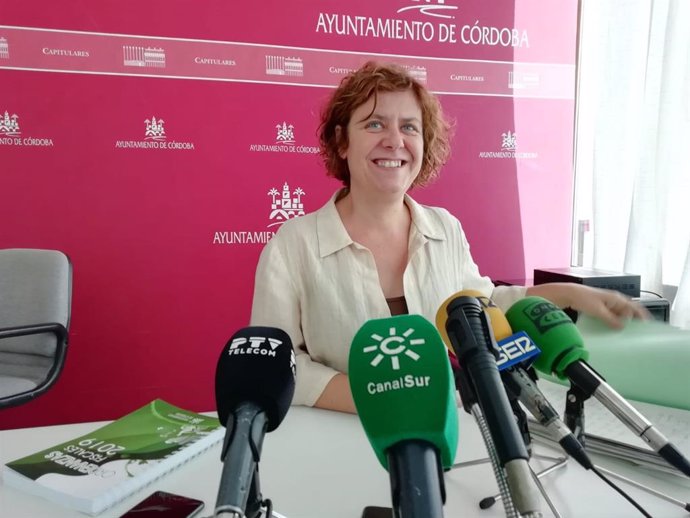 La viceportavoz de IU en el Ayuntamiento de Córdoba, Alba Doblas, en una imagen de archivo.