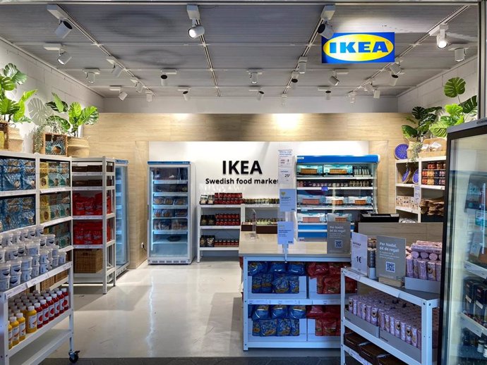 Ikea lleva la comida sueca a La Maquinista con su primera tienda pop-up en Catalunya.