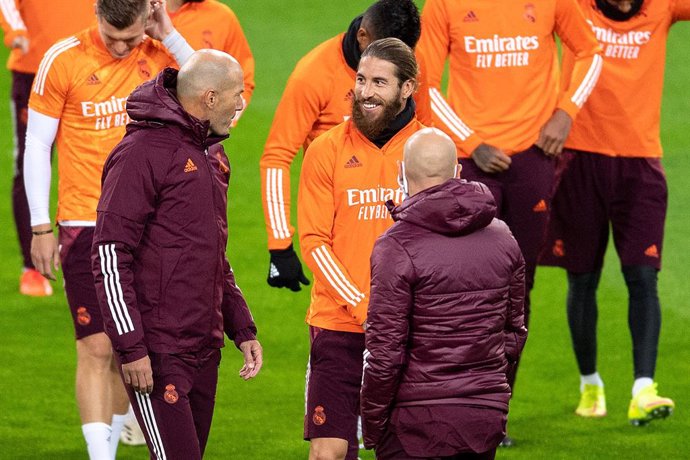 Zidane y Sergio Ramos en un entrenamiento del Real Madrid