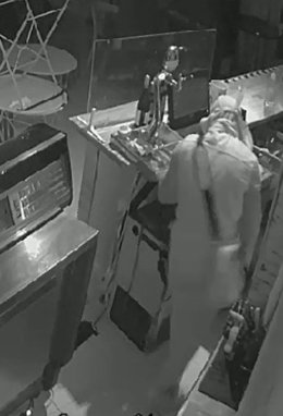 Uno de los detenidos 'in fraganti' por un robo con fuerza en un bar de Palma.
