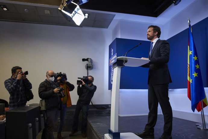 El presidente del Partido Popular (PP) Pablo Casado, comparece en rueda de prensa para hacer balance del año 2020 en la sede del partido, en Madrid (España), a 29 de diciembre de 2020. En la comparecencia, Pablo Casado ha criticado que el Gobierno recur