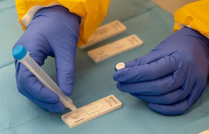 Inicio en Sevilla capital de las pruebas de cribado de covid-19 con test de antígenos