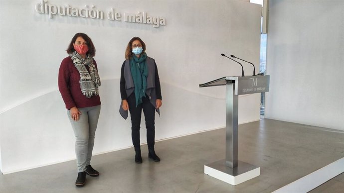 Las diputadas provinciales de Adelante Málaga Maribel González (i) y Teresa Sánchez (d)
