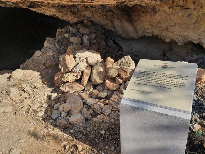 El Consell de Ibiza señaliza una cueva de Ibiza donde estuvo Rafael Alberti y su mujer en el año 1936